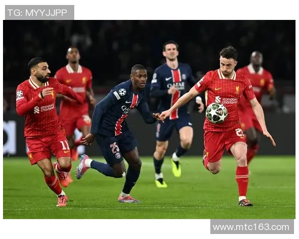 中超热战：本菲卡与巴黎圣日耳曼激战成平局乌龙球引发全场狂欢