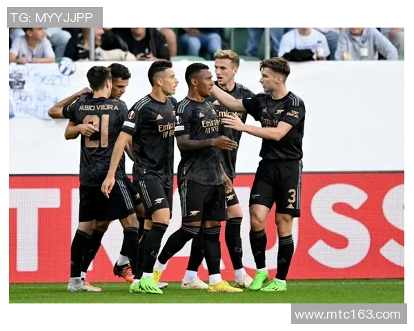 欧联杯精彩对决那不勒斯与阿森纳战成平局乌龙球成比赛焦点