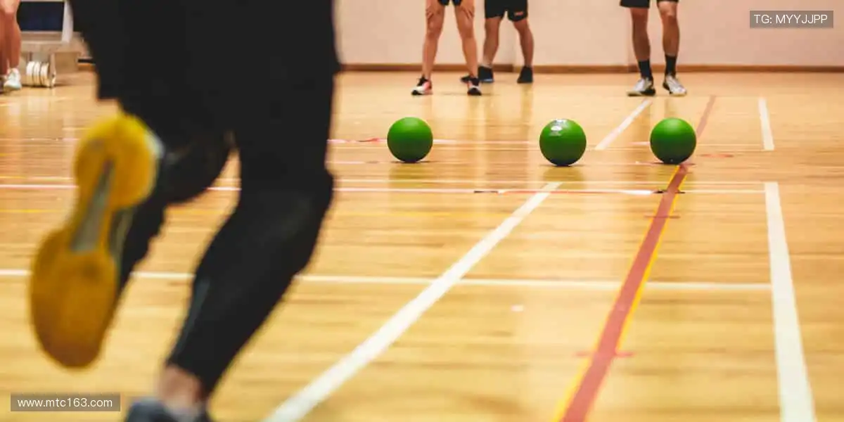 专业装备,轻松掌控赛场!🎾 品质与潮流,为你的热爱加冕!